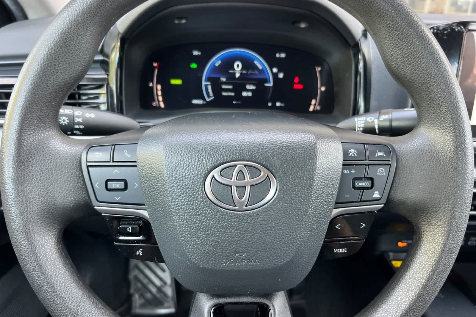Used 2025 Toyota Camry LE FWD image 24