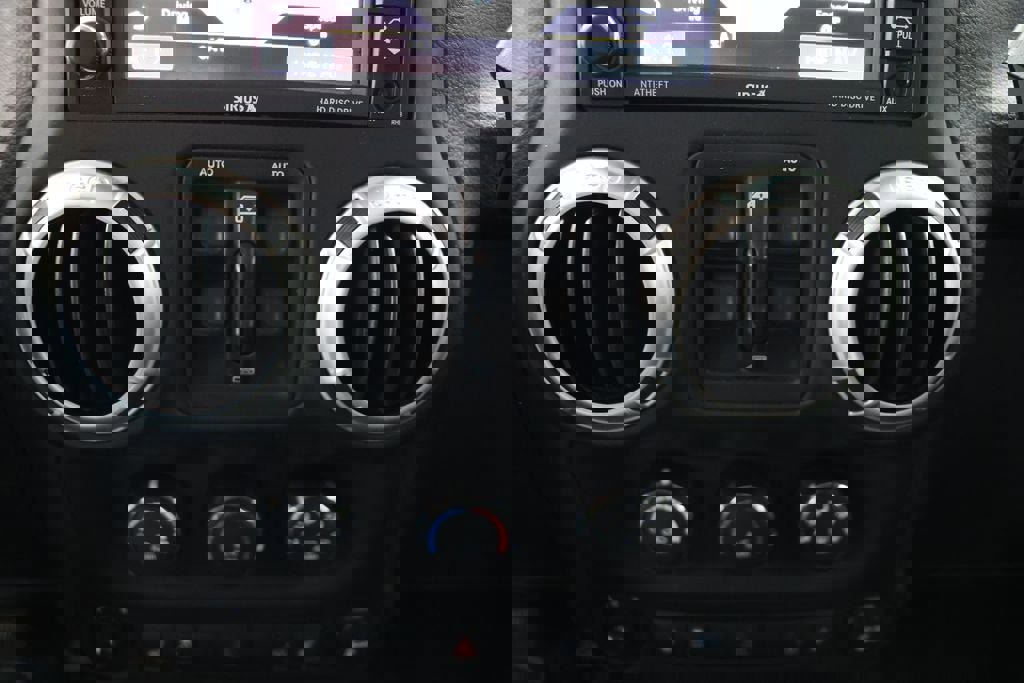 Used 2017 Jeep Wrangler Unlimited Rubicon w/ Dual Top Group image 26