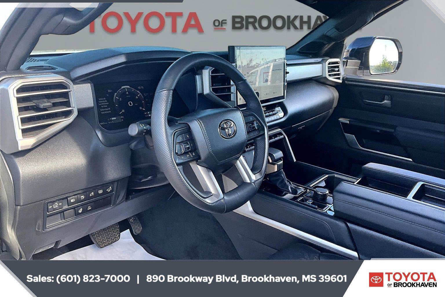 Used 2025 Toyota Tundra Limited AWD/4WD image 12