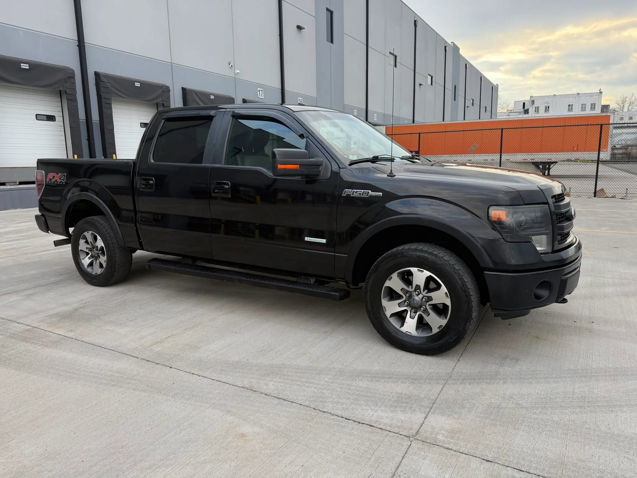 Used 2014 Ford F150 FX4 w/ Equipment Group 402A Luxury AWD/4WD image 13