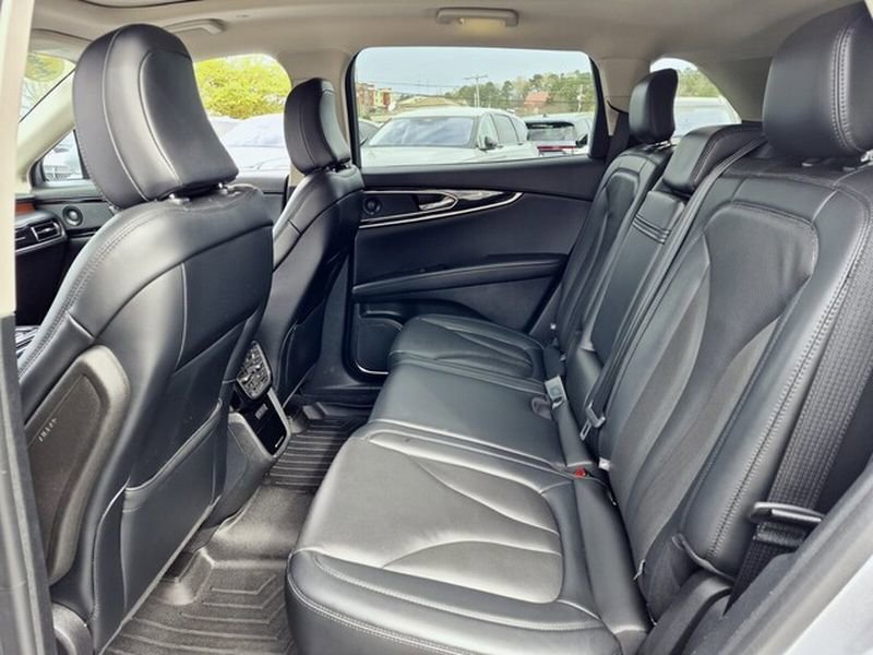 Used 2023 Lincoln Nautilus Reserve w/ Luxury Package image 13