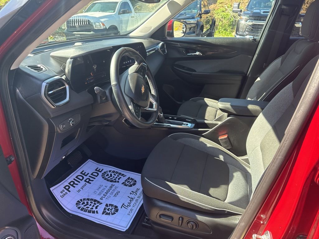 Used 2024 Chevrolet TrailBlazer LT w/ Convenience Package image 17