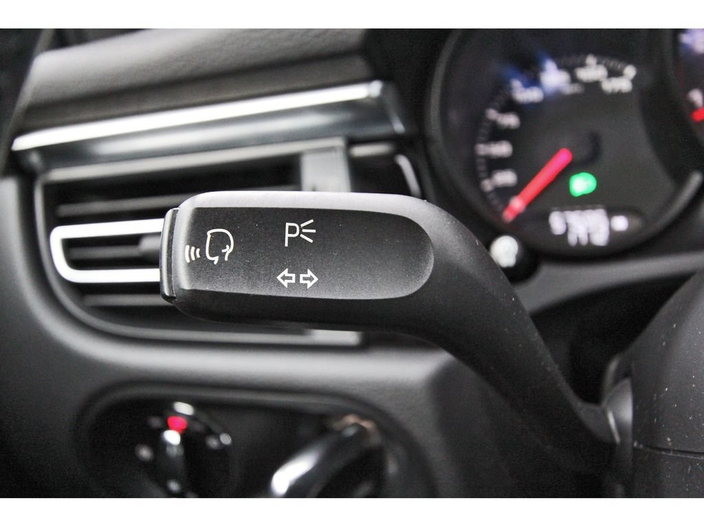 Used 2021 Porsche Macan S AWD/4WD image 17