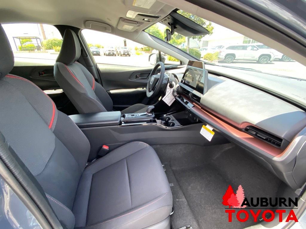 New 2026 Toyota Prius Plug-In Hybrid FWD image 11