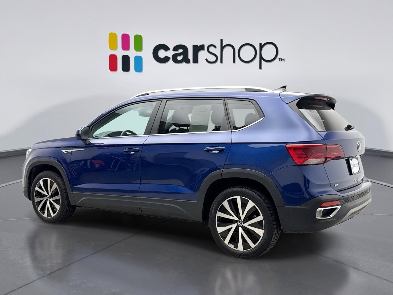 Used 2024 Volkswagen Taos SE FWD image 3