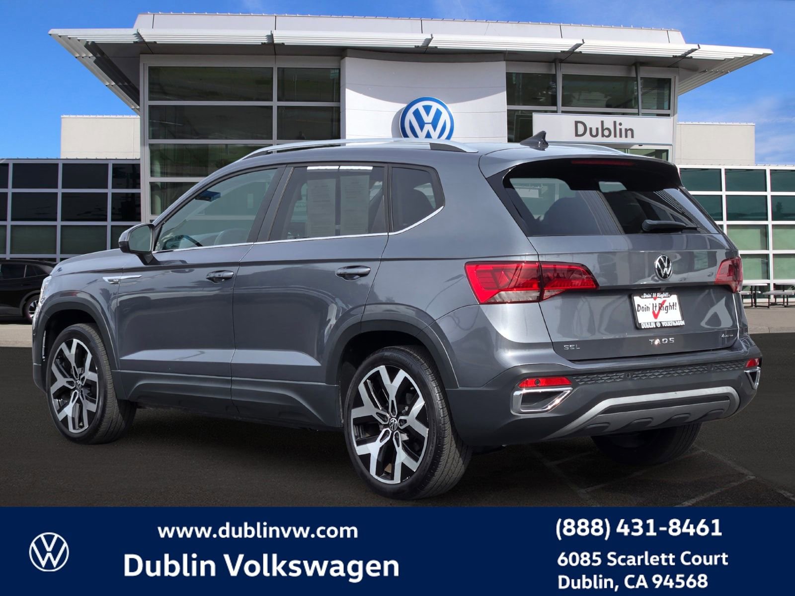 Certified 2022 Volkswagen Taos SEL w/ Panoramic Sunroof Package image 6