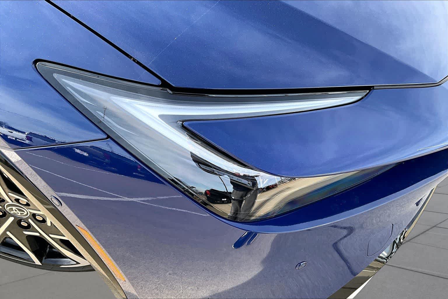 New 2026 Toyota Prius Plug-In Hybrid FWD image 13