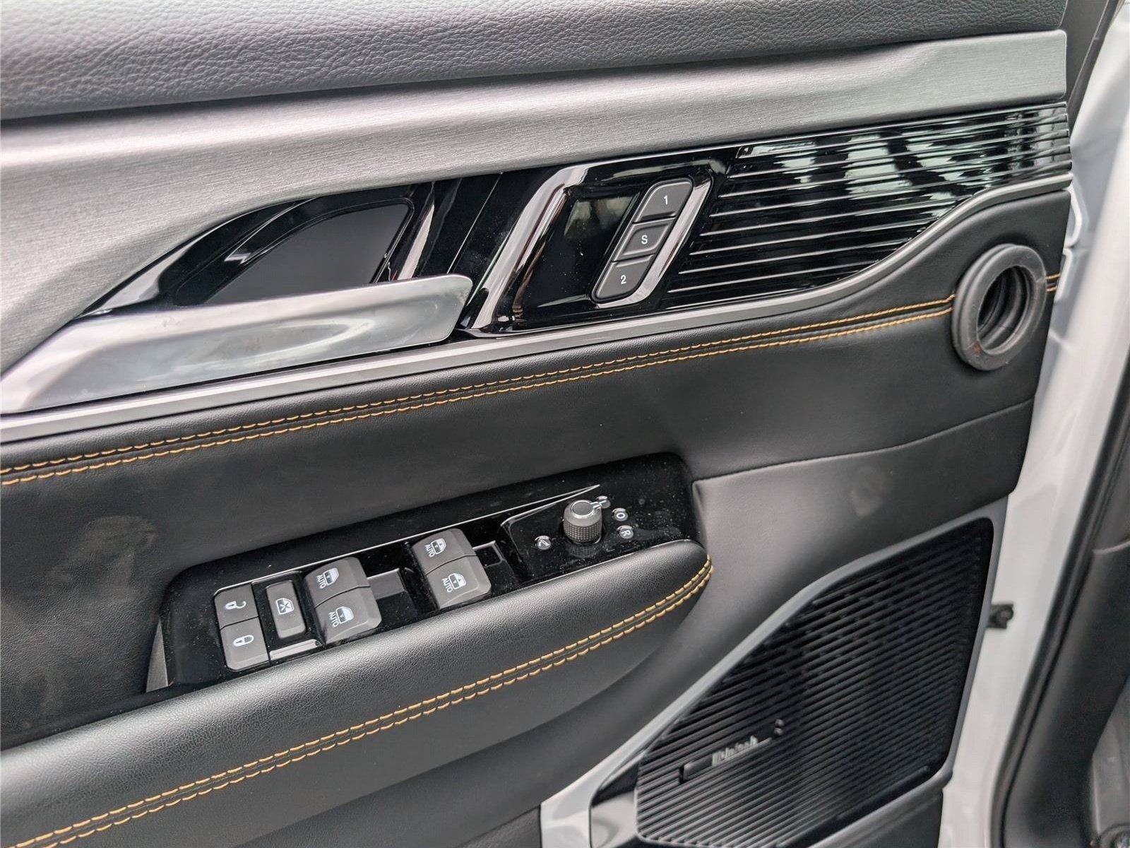New 2026 Jeep Grand Wagoneer 4WD image 18