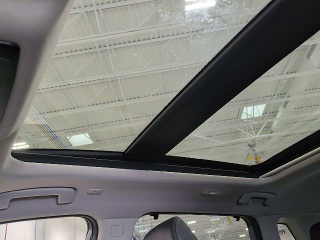 Used 2023 Nissan Rogue Platinum w/ Platinum Premium Package image 18