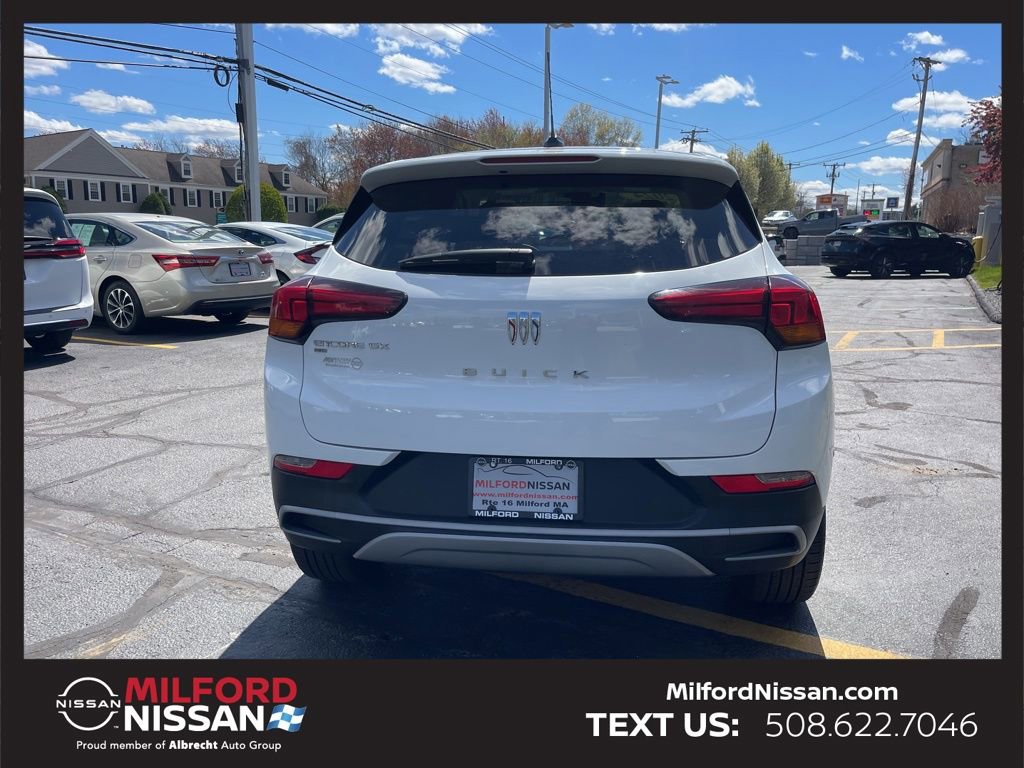 Used 2024 Buick Encore GX Preferred w/ Comfort Package AWD/4WD image 4