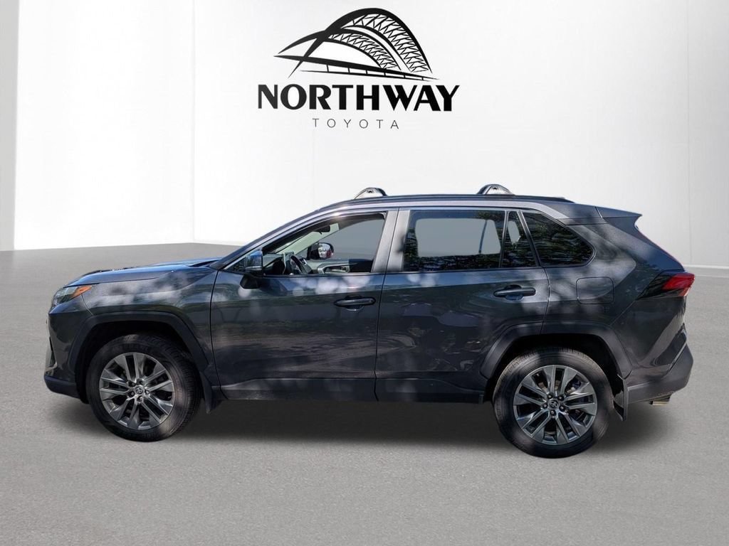 Used 2023 Toyota RAV4 XLE Premium AWD/4WD image 6