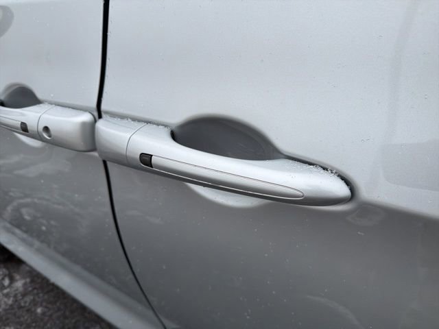 Used 2024 Chrysler Pacifica Touring-L image 13