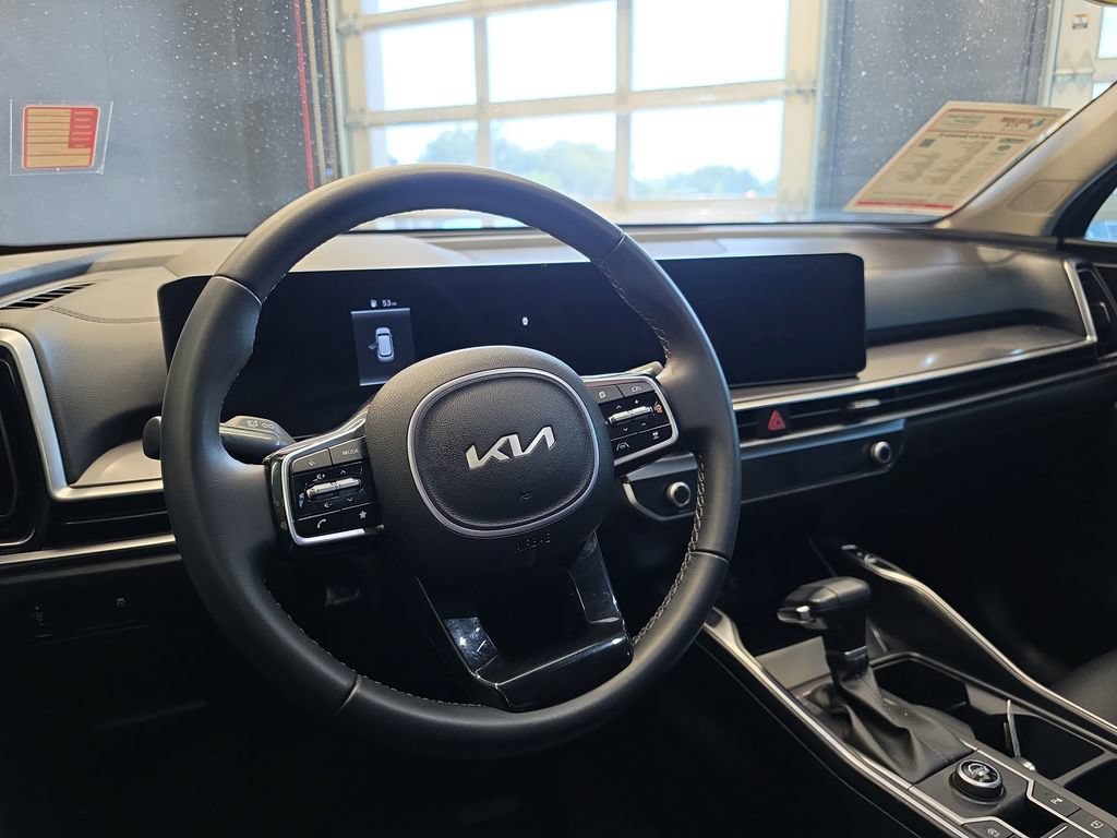Certified 2024 Kia Sorento S w/ Panoramic Sunroof Package FWD image 20