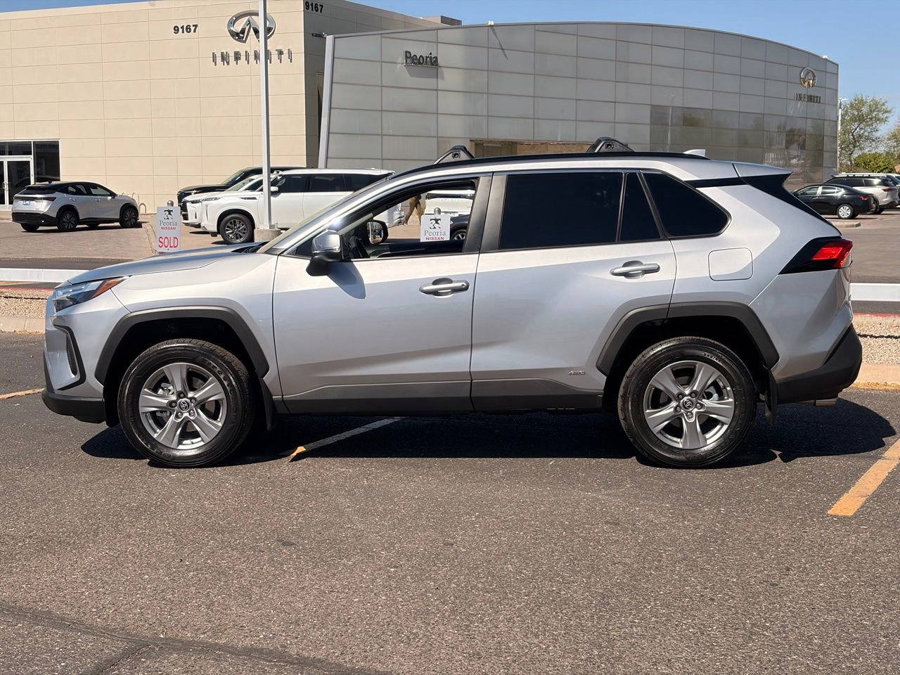 Used 2024 Toyota RAV4 XLE w/ Convenience Package AWD/4WD image 4