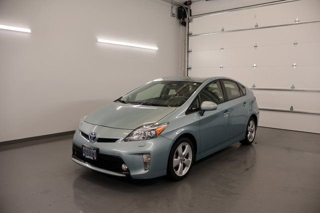 Used 2015 Toyota Prius Five image 5
