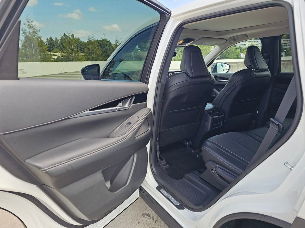 Certified 2024 INFINITI QX60 Pure image 21
