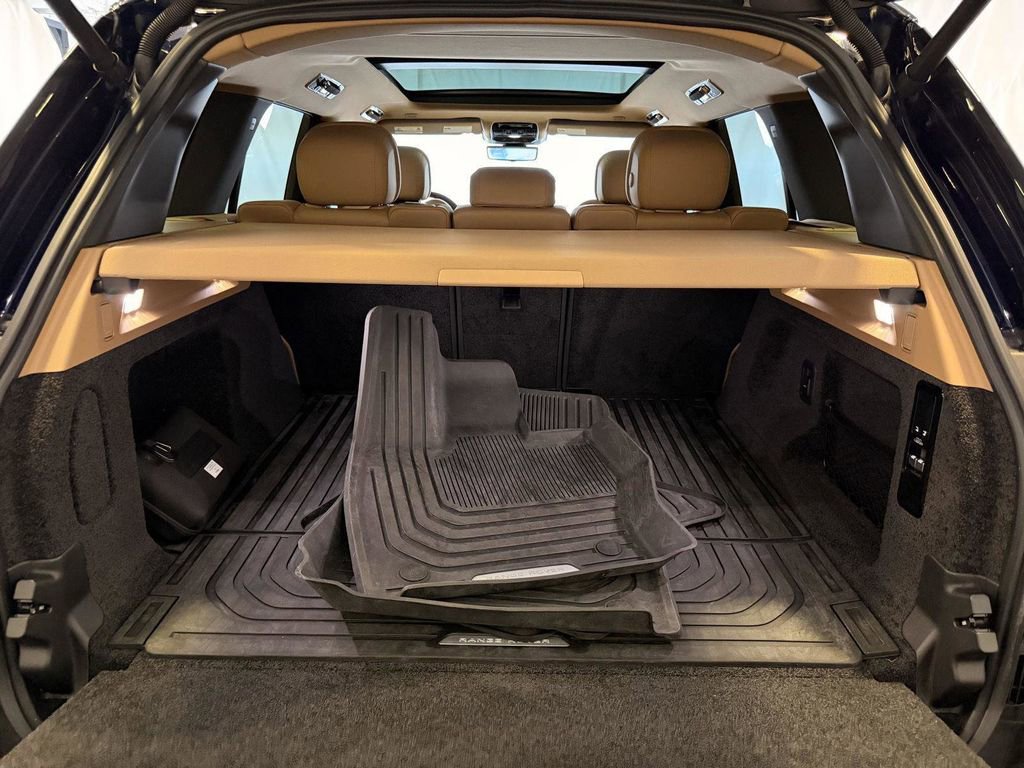 Used 2023 Land Rover Range Rover SE AWD/4WD image 28