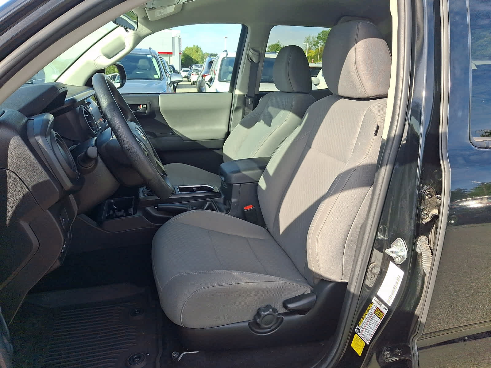 Certified 2022 Toyota Tacoma SR AWD/4WD image 15