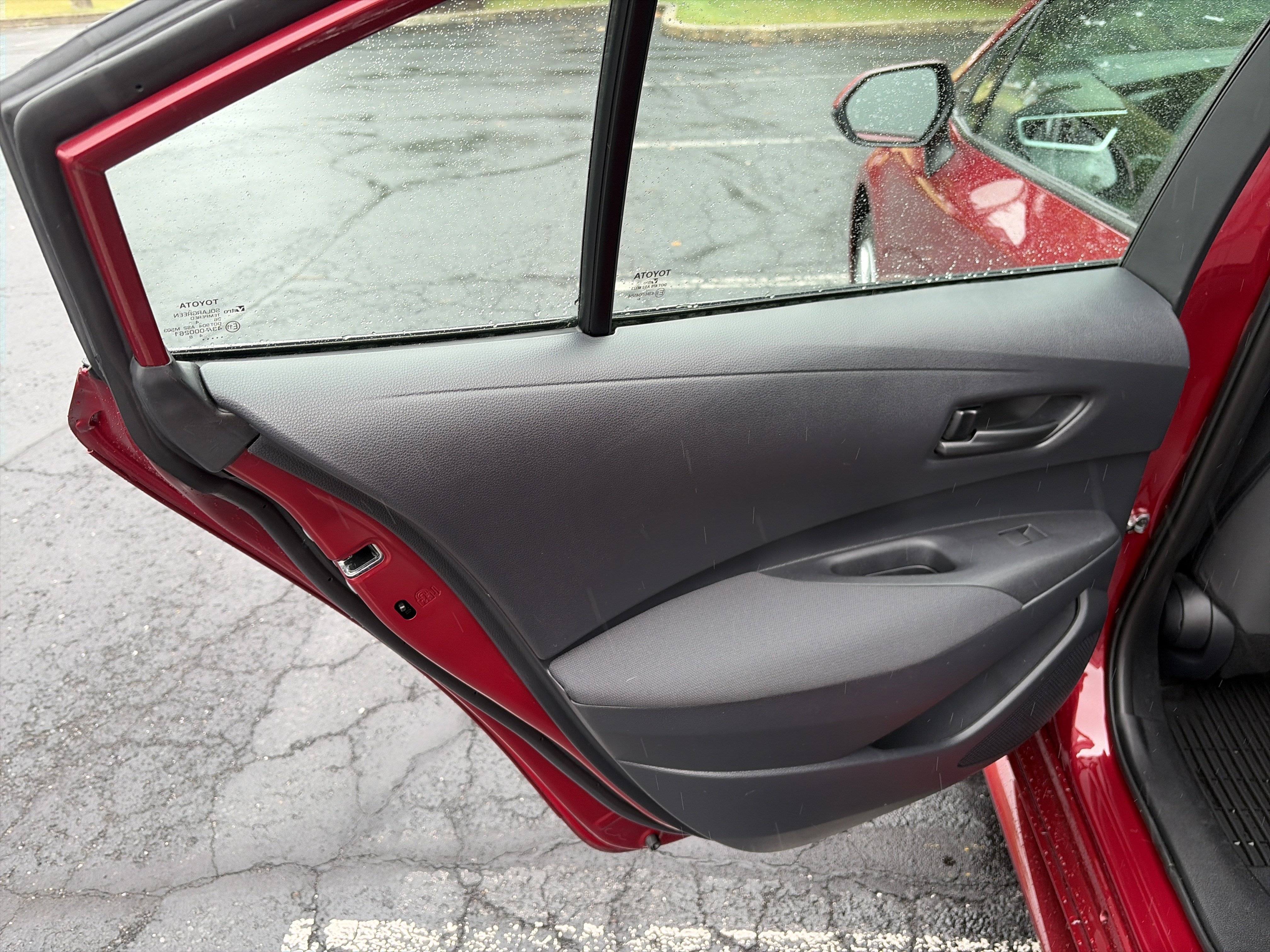 Used 2025 Toyota Corolla LE FWD image 17