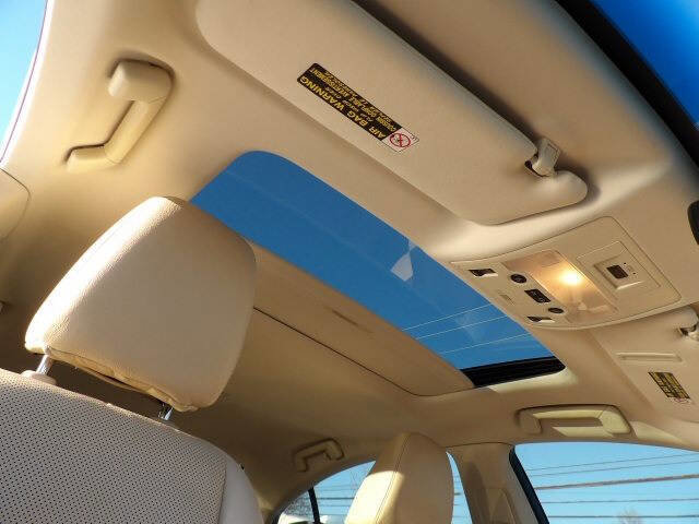 Used 2013 Lexus ES 300h w/ Luxury Pkg FWD image 26