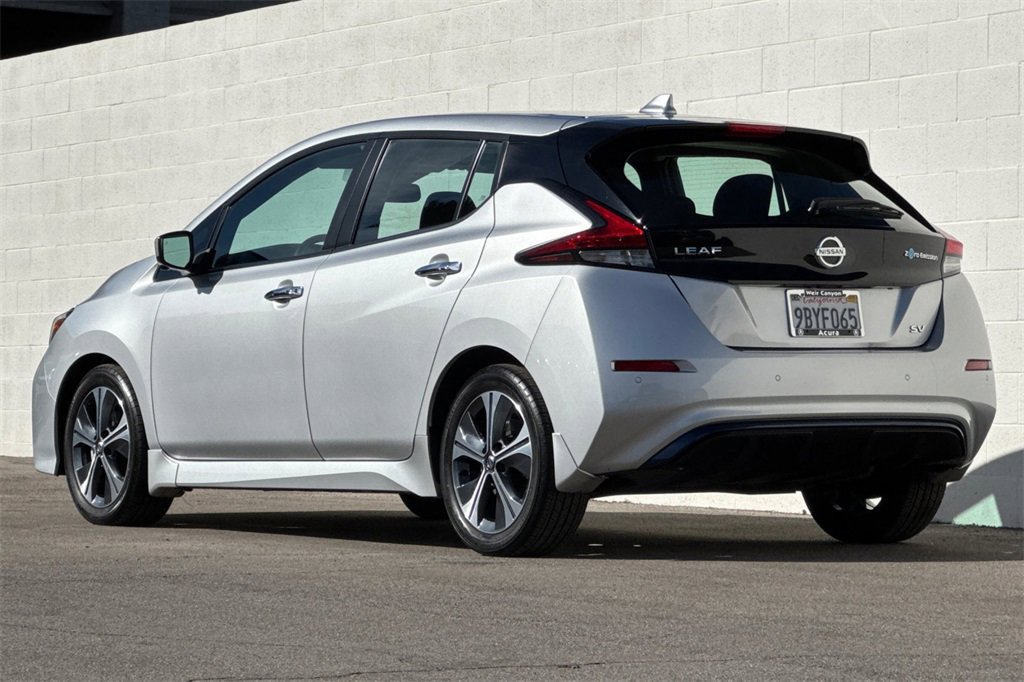 Used 2020 Nissan Leaf SV w/ SV Technology Package image 3