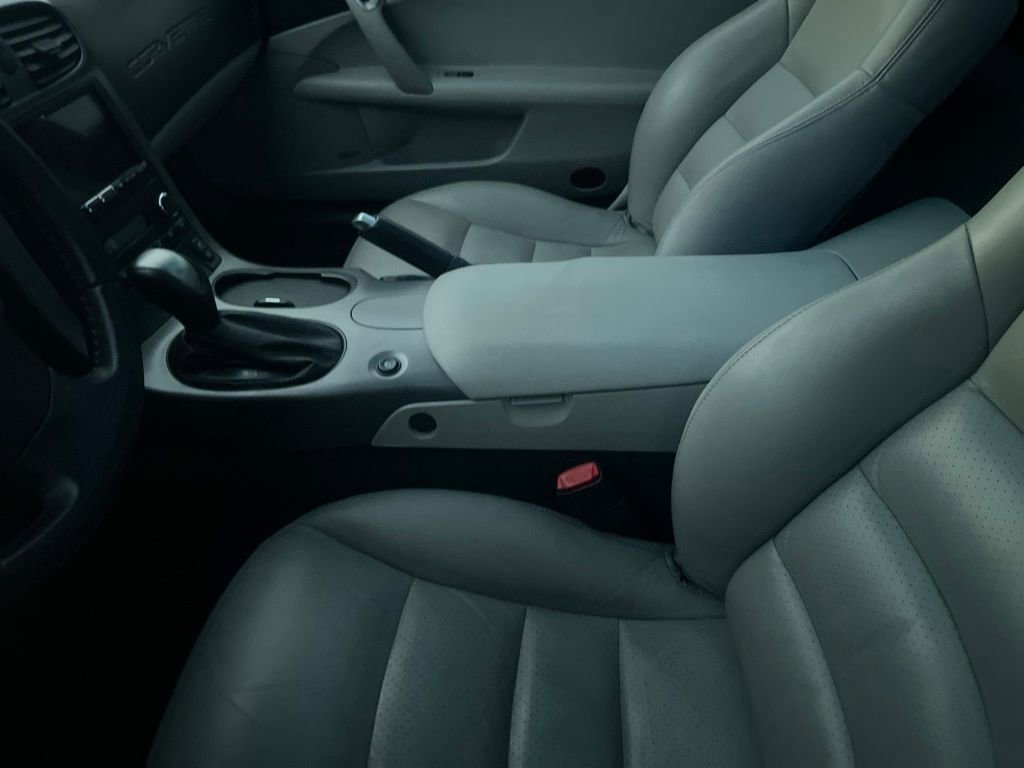 Used 2006 Chevrolet Corvette Coupe w/ Preferred Equipment Group image 9