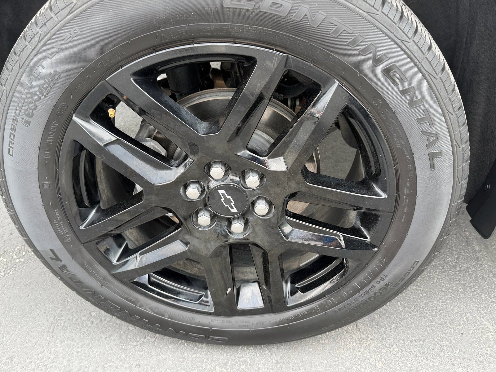 Used 2023 Chevrolet Traverse LT image 25