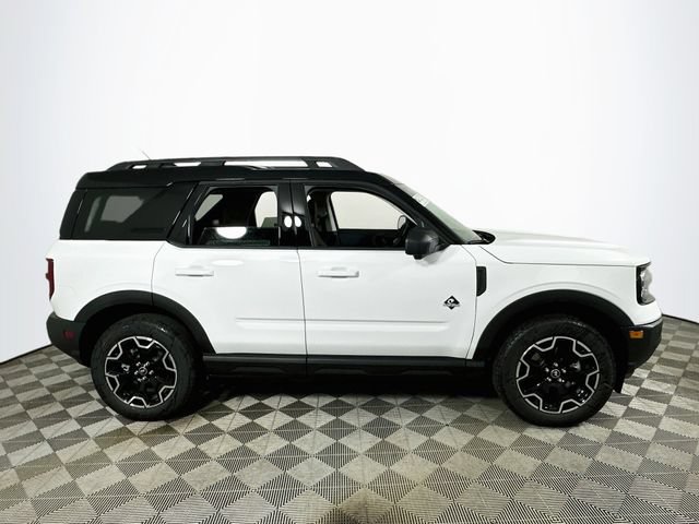 Used 2025 Ford Bronco Sport Outer Banks w/ Outer Banks Tech Package+ AWD/4WD image 2