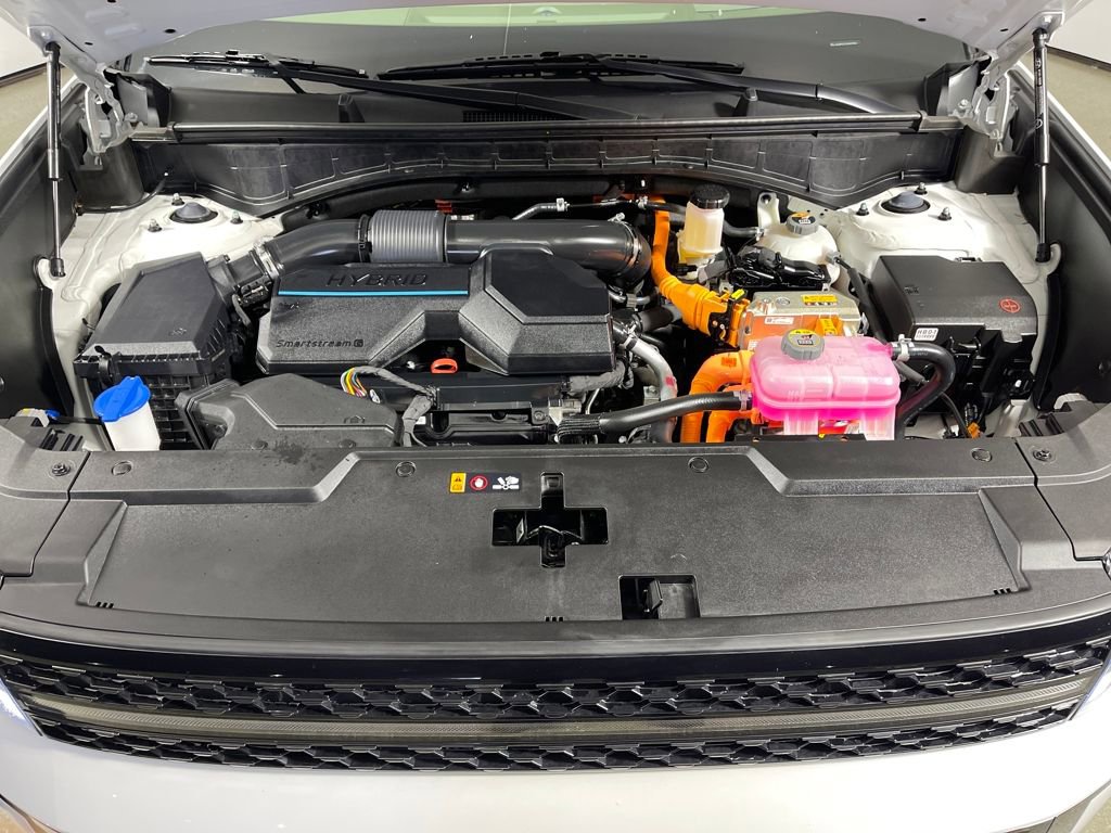 Certified 2025 Hyundai Santa Fe Calligraphy image 9