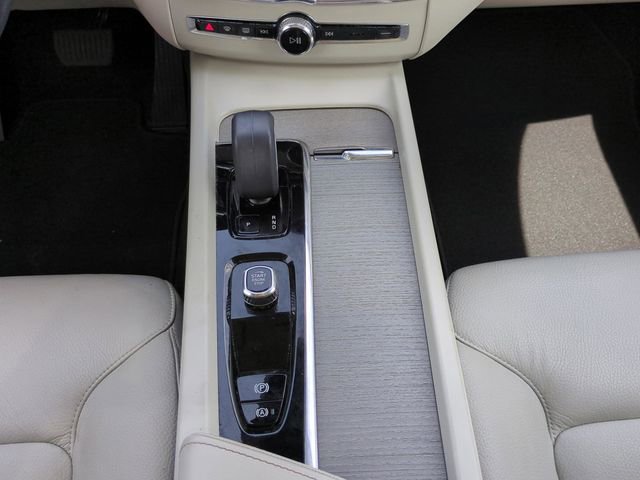 Used 2023 Volvo XC60 B5 Plus w/ Protection Package Premier FWD image 14