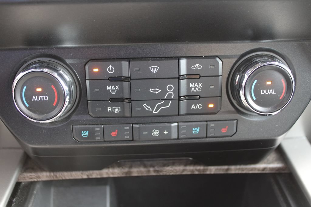 Used 2019 Ford F350 Lariat w/ Lariat Value Package AWD/4WD image 46