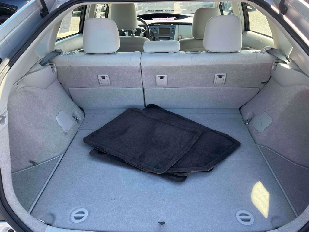 Used 2012 Toyota Prius Two FWD image 9
