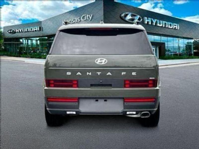 Used 2025 Hyundai Santa Fe SEL image 5