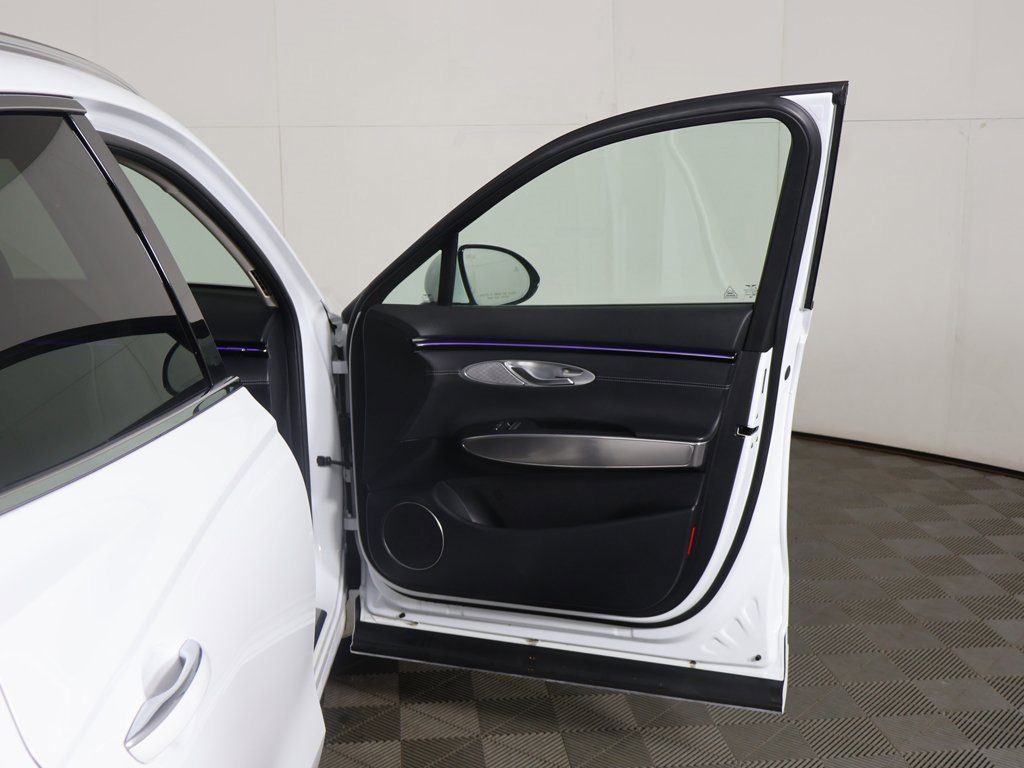 Used 2026 Genesis GV70 2.5T Select image 21