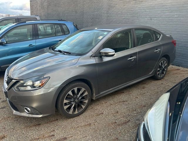 Used 2016 Nissan Sentra SR image 2