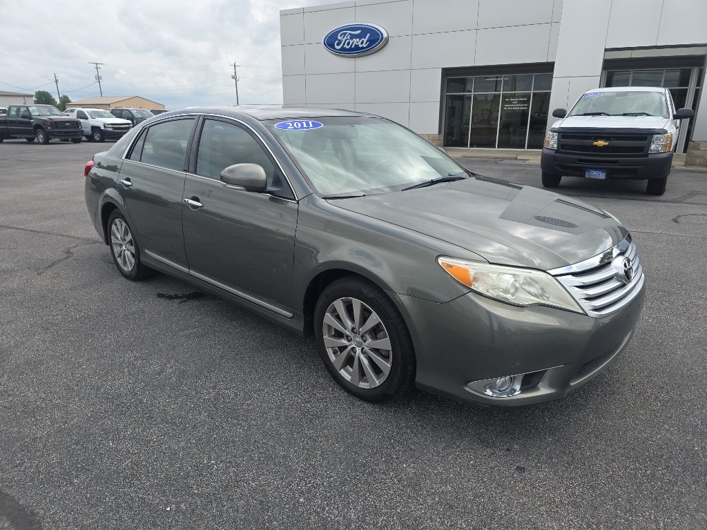 Used 2011 Toyota Avalon Limited FWD image 5