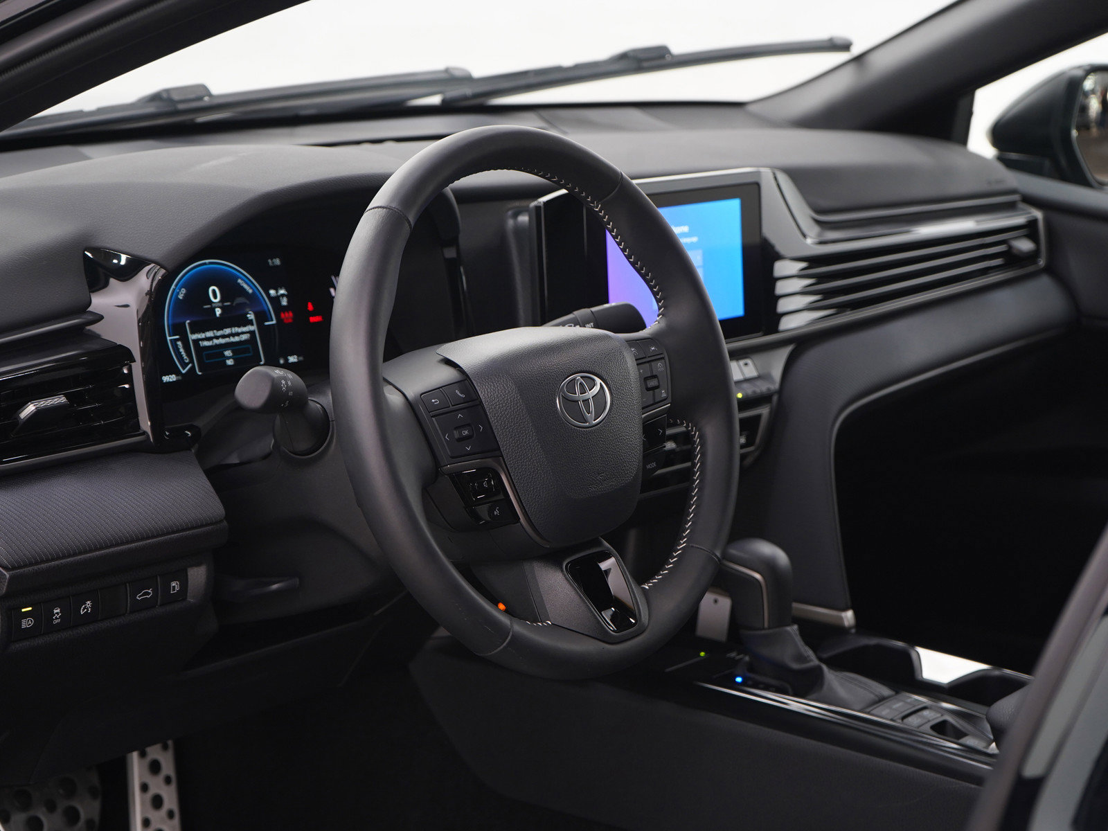 Used 2025 Toyota Camry SE FWD image 22