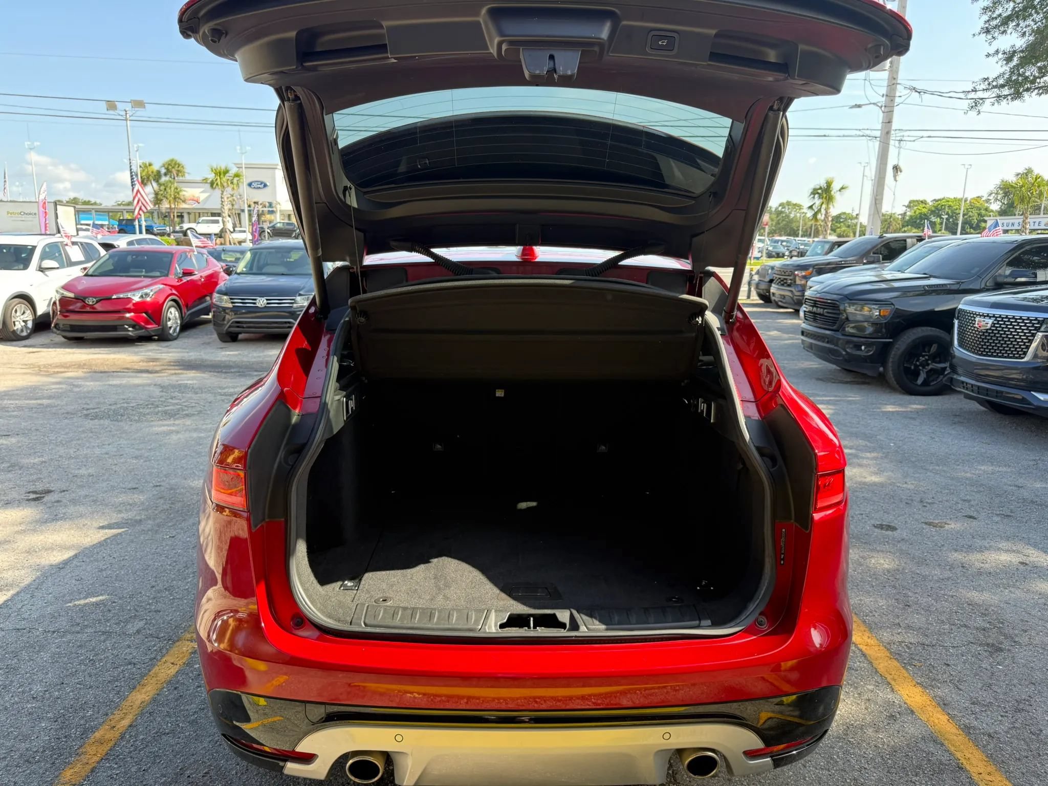 Used 2018 Jaguar F-PACE S AWD/4WD image 19