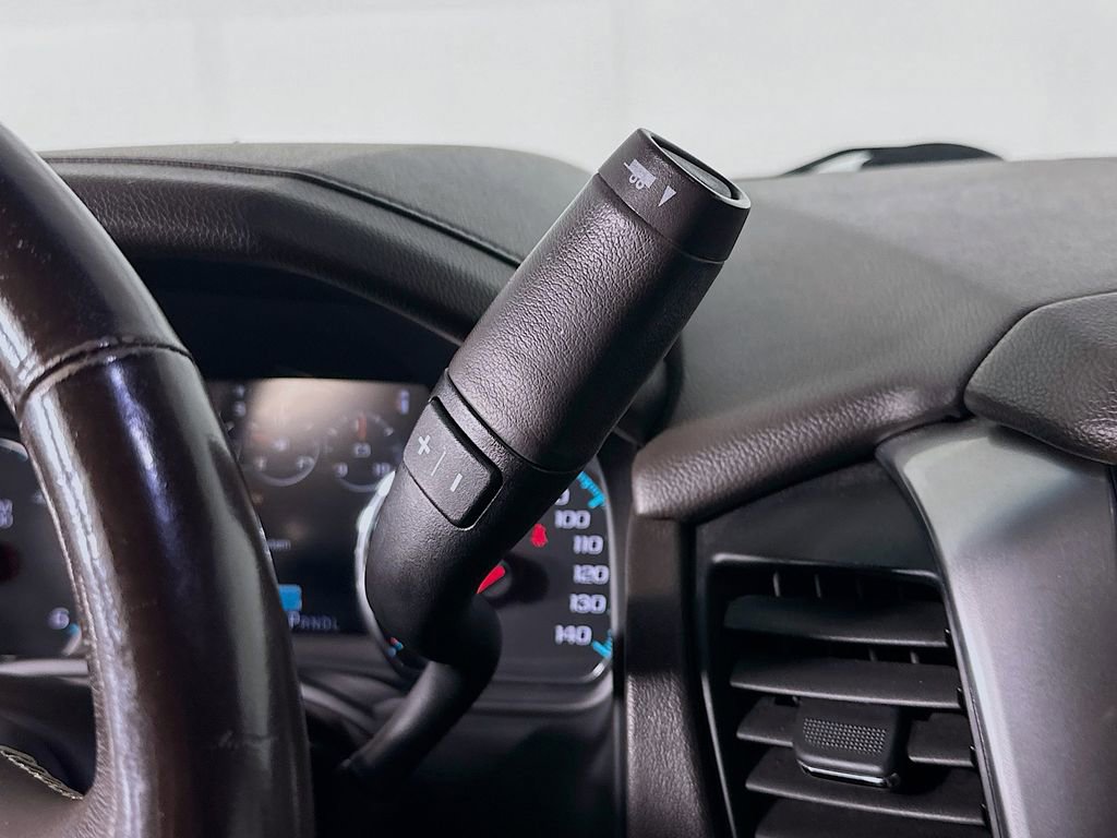 Used 2018 Chevrolet Suburban Premier image 20
