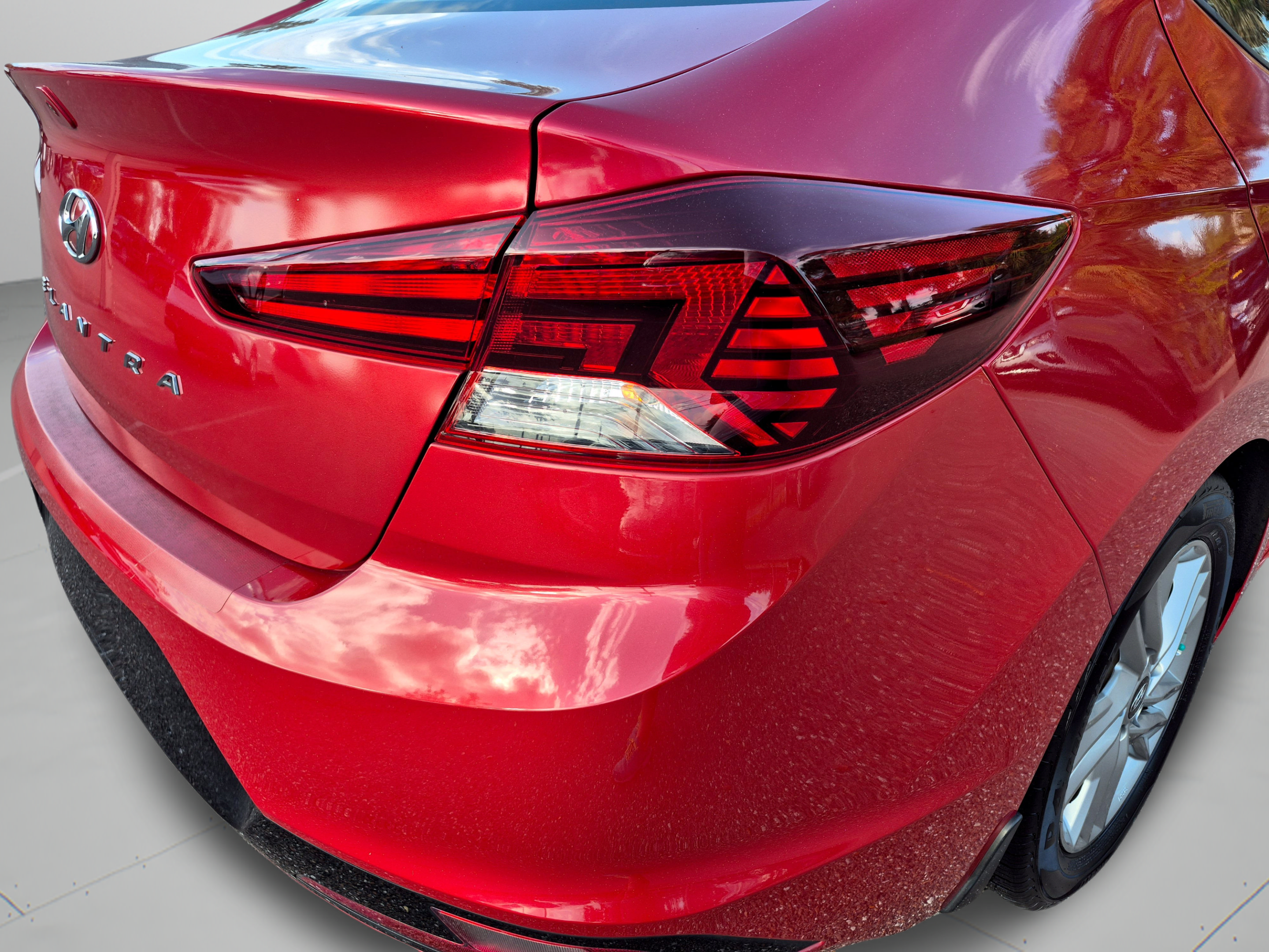 Used 2020 Hyundai Elantra SEL FWD image 31