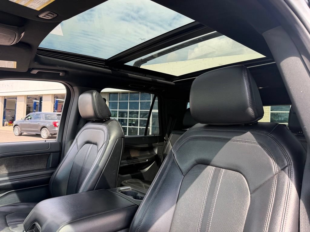 Used 2021 Ford Expedition Limited AWD/4WD image 15