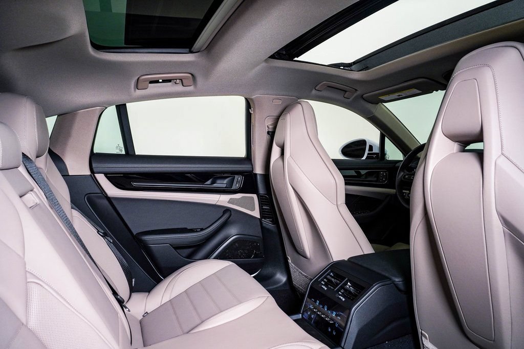 New 2026 Porsche Panamera 4 AWD/4WD image 16