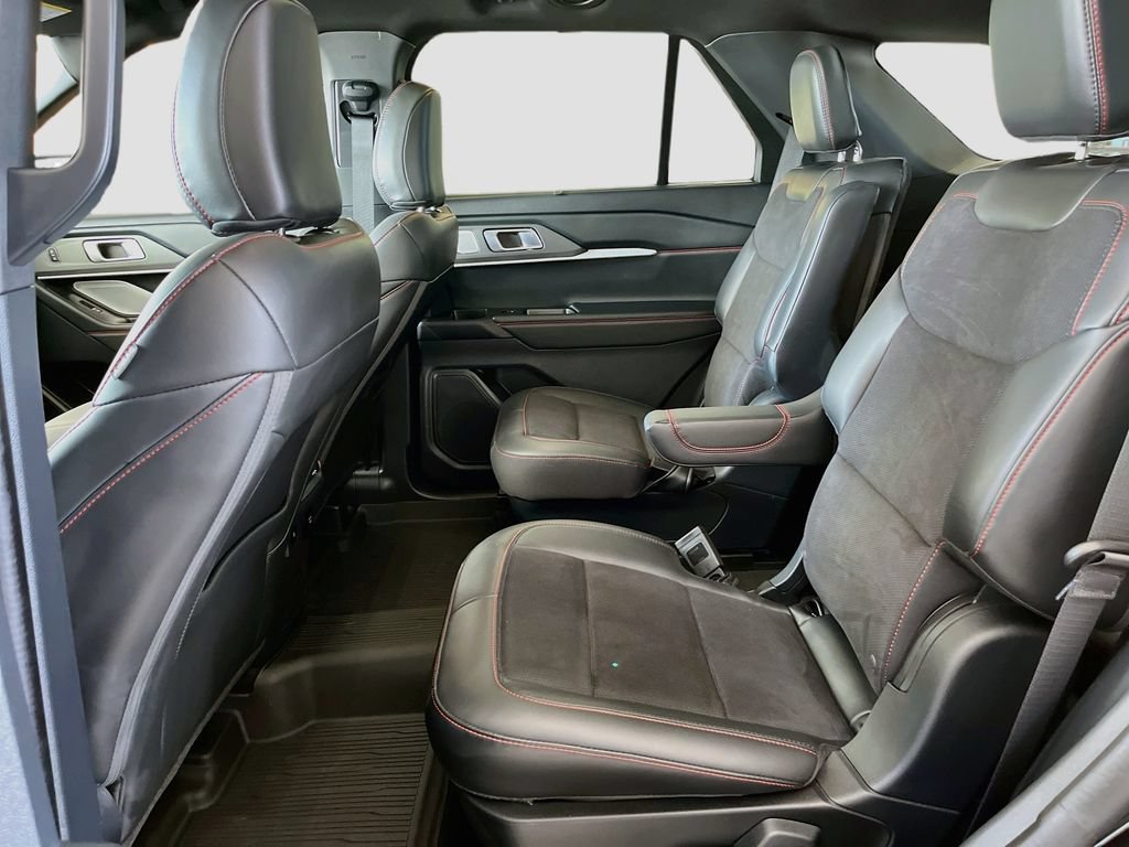 Used 2025 Ford Explorer ST AWD/4WD image 26