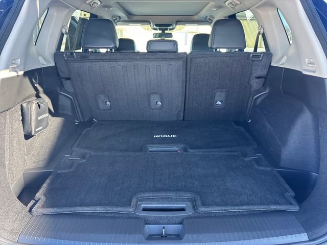 Used 2023 Nissan Rogue SL image 40
