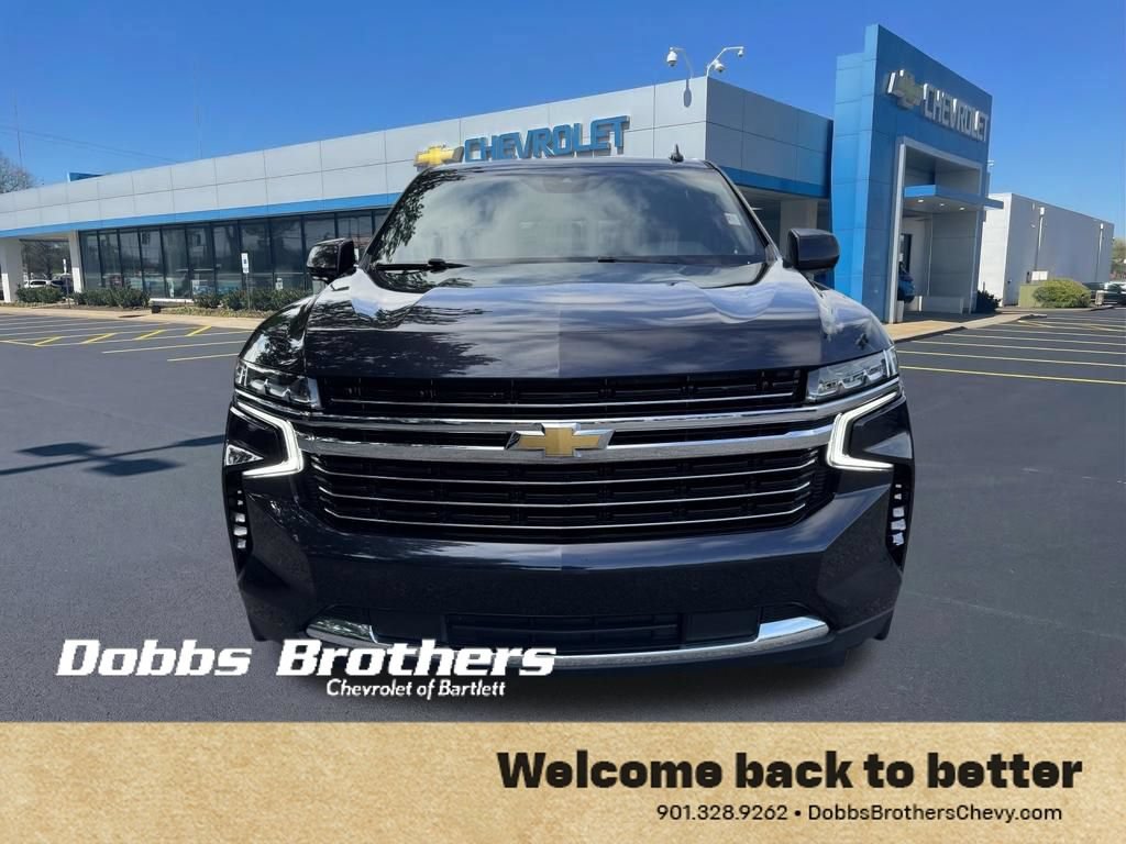 Used 2023 Chevrolet Suburban LT RWD image 2