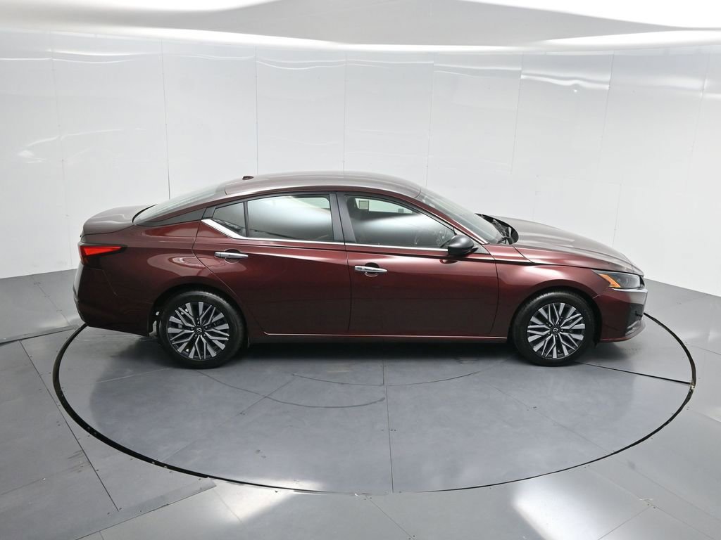 Used 2024 Nissan Altima 2.5 SV image 70