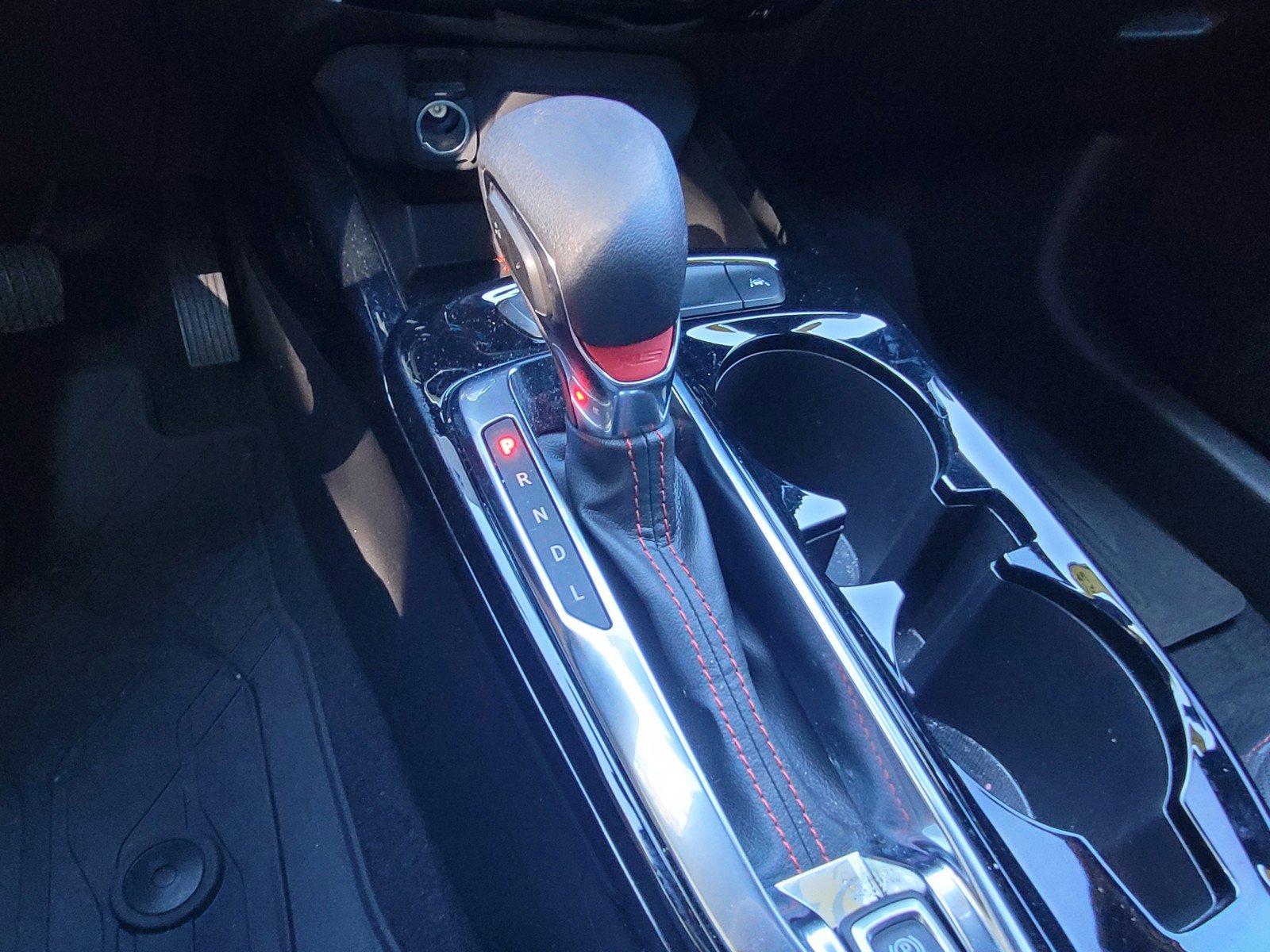 Used 2025 Chevrolet Trax RS w/ Driver Confidence Package image 18