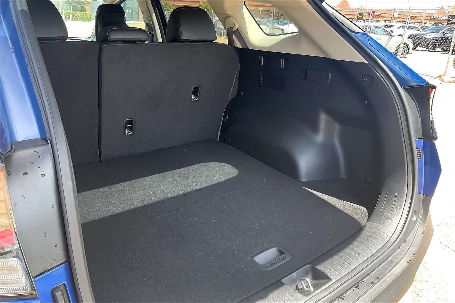 Certified 2025 Kia Sportage EX w/ Premium Package FWD image 16