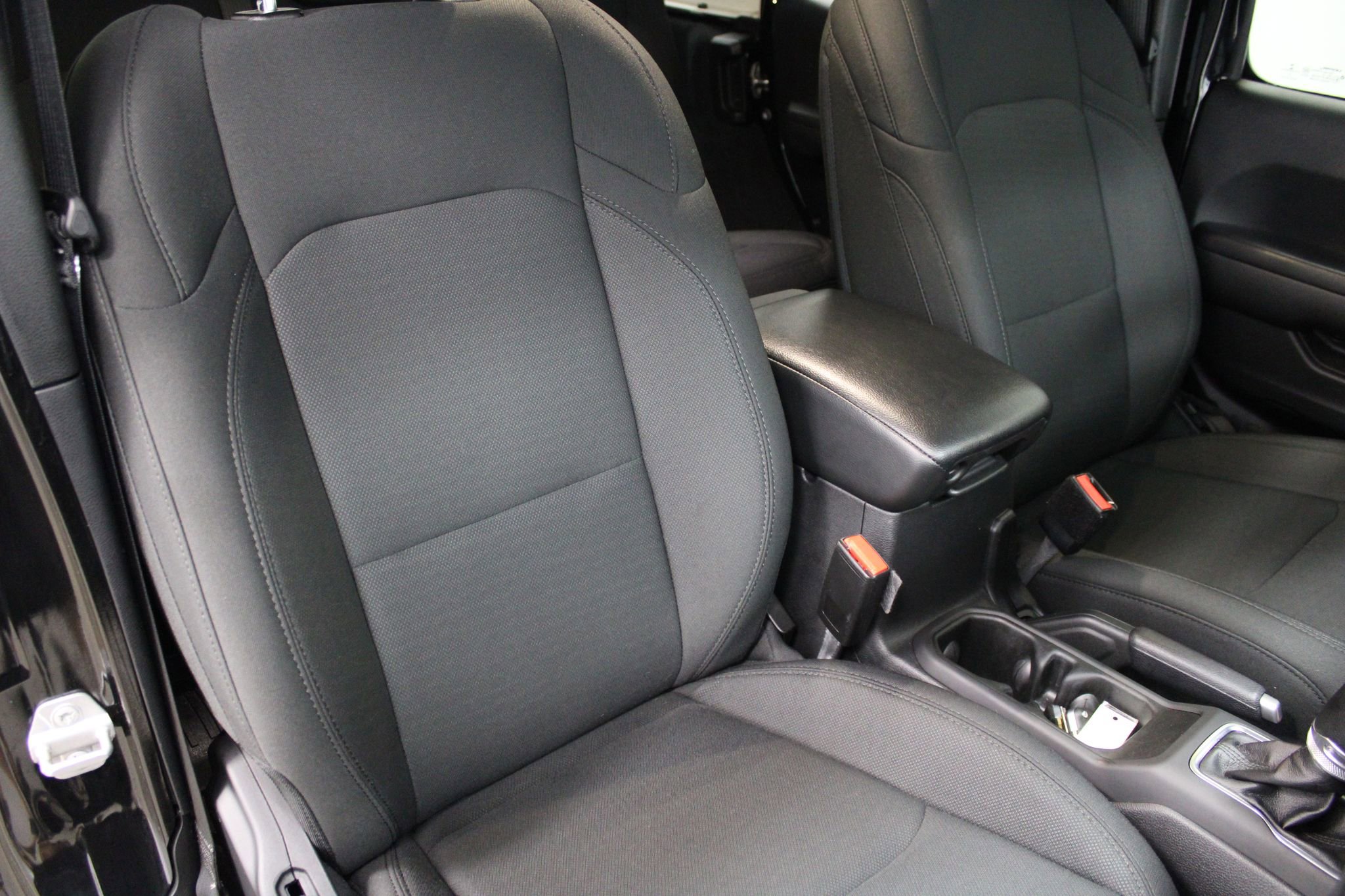 Used 2021 Jeep Wrangler Unlimited Sport AWD/4WD image 25