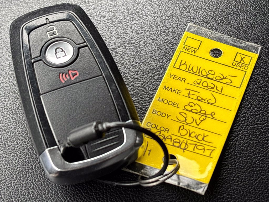 Used 2024 Ford Edge SEL AWD/4WD image 32